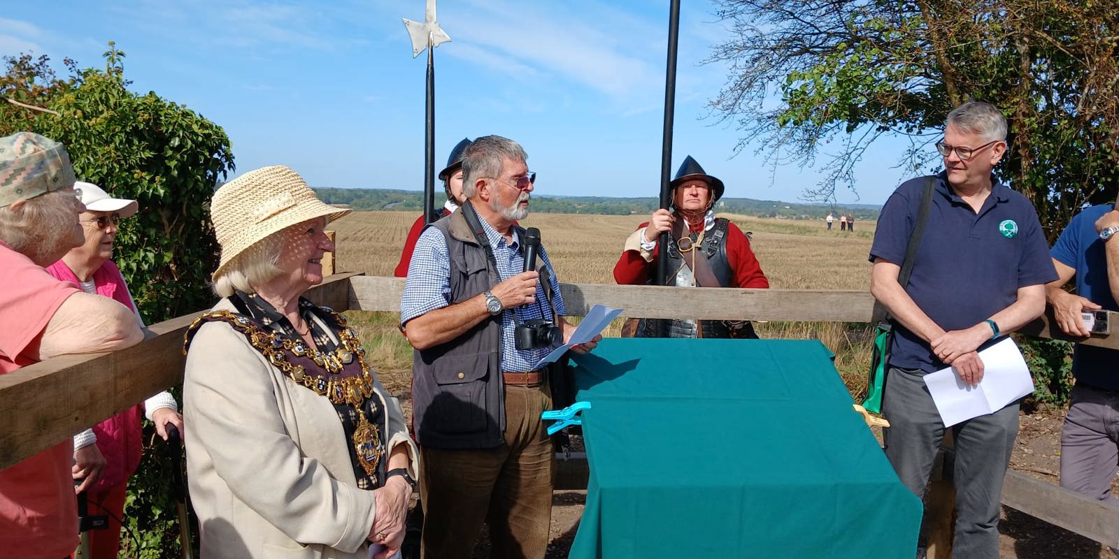 Falkland Panel Unveiling DS2