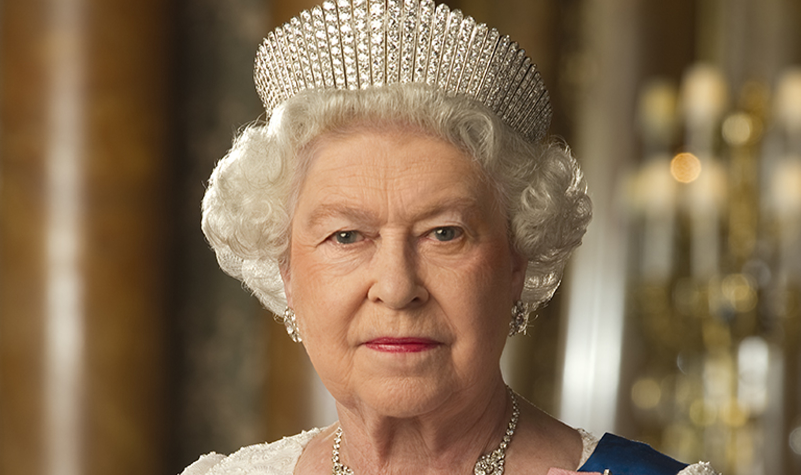 HM The Queen For Online Use Only